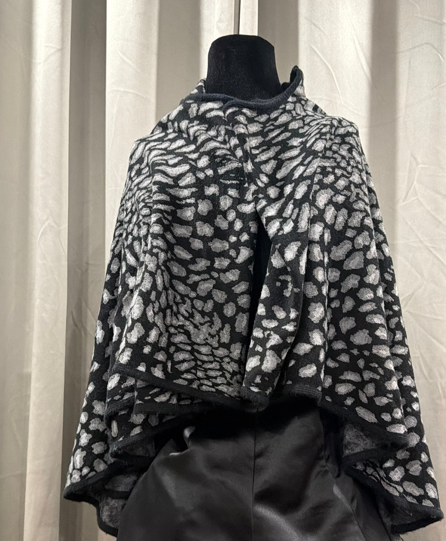 Black and Gray Print Shawl