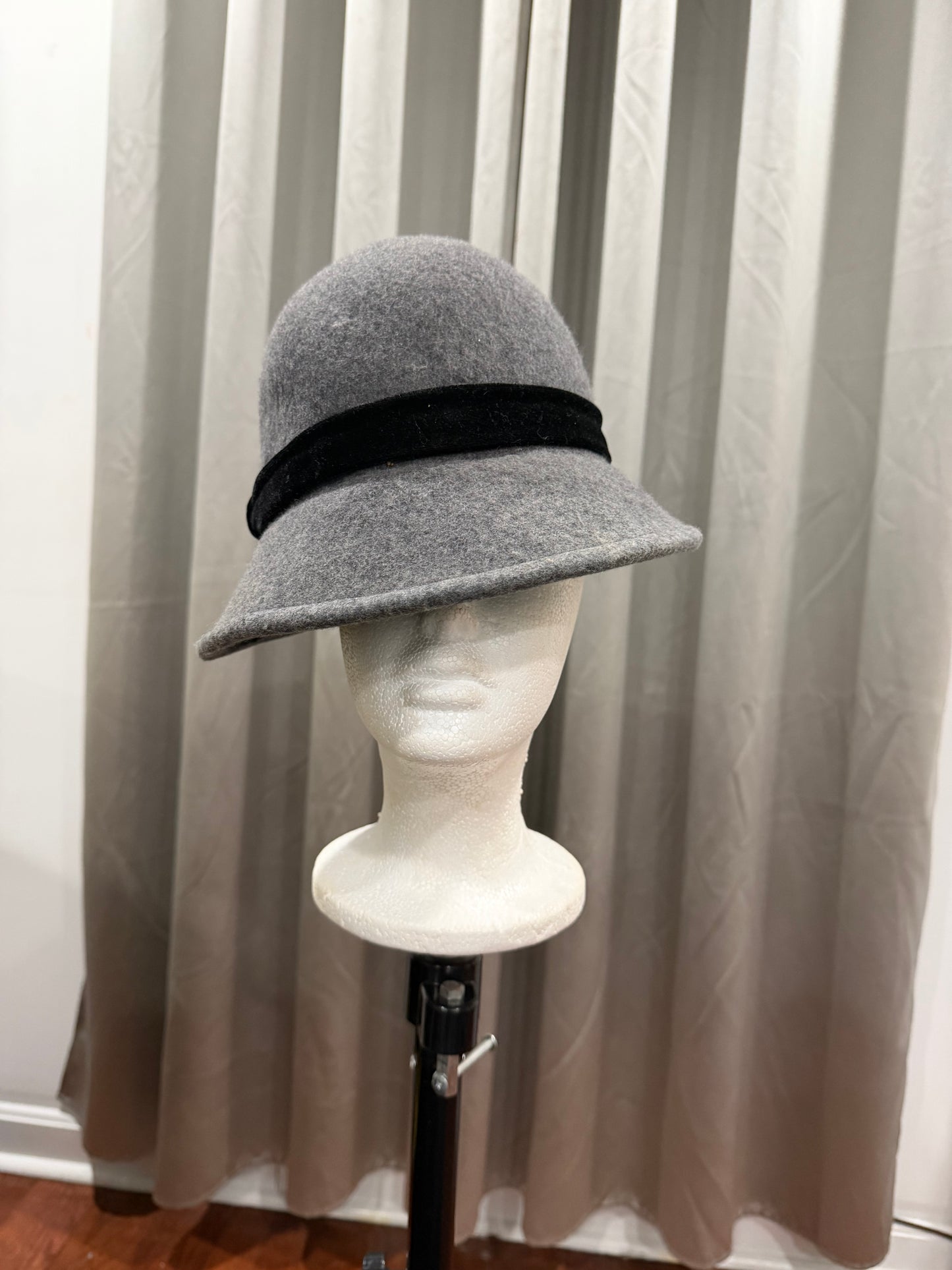 Grey Wool Hat with Band
