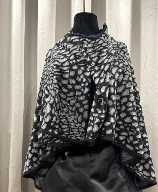Black and Gray Print Shawl